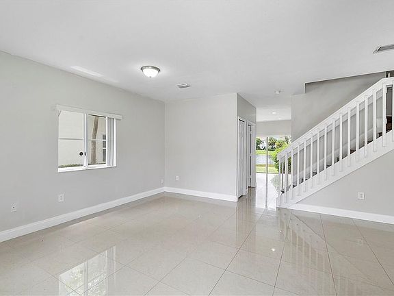 4th image of 1567 SE 31st Court #1567