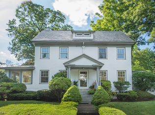 824 Valley Rd, Montclair, NJ 07043