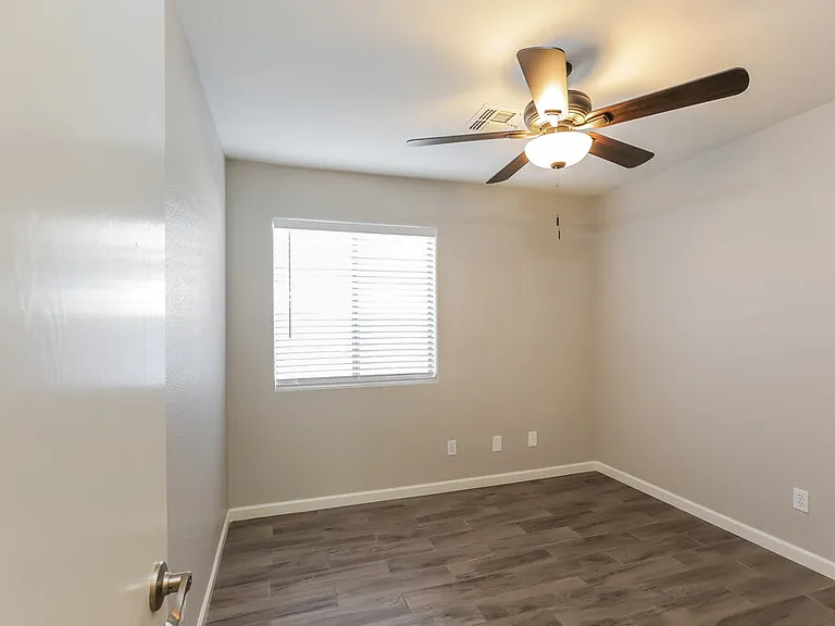 6044 W Odeum Ln — Photo 14