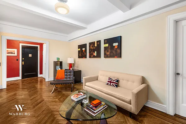 Sold by Warburg | media 2