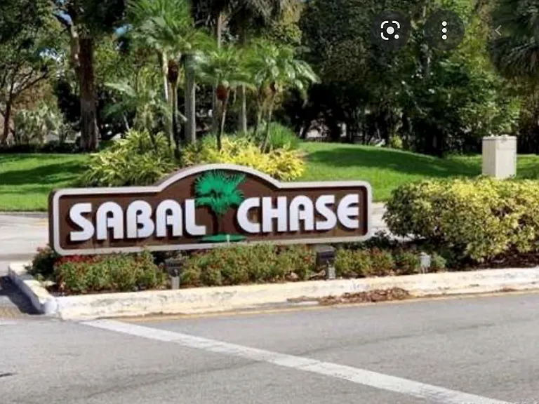 Sabal Chase entrance