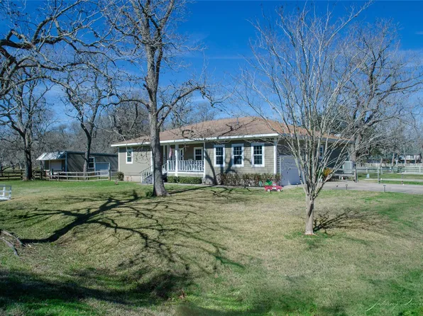 36606 Tejas Rd, Wallis, TX 77485