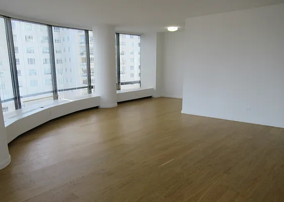 Rented by Solow Realty | media 6