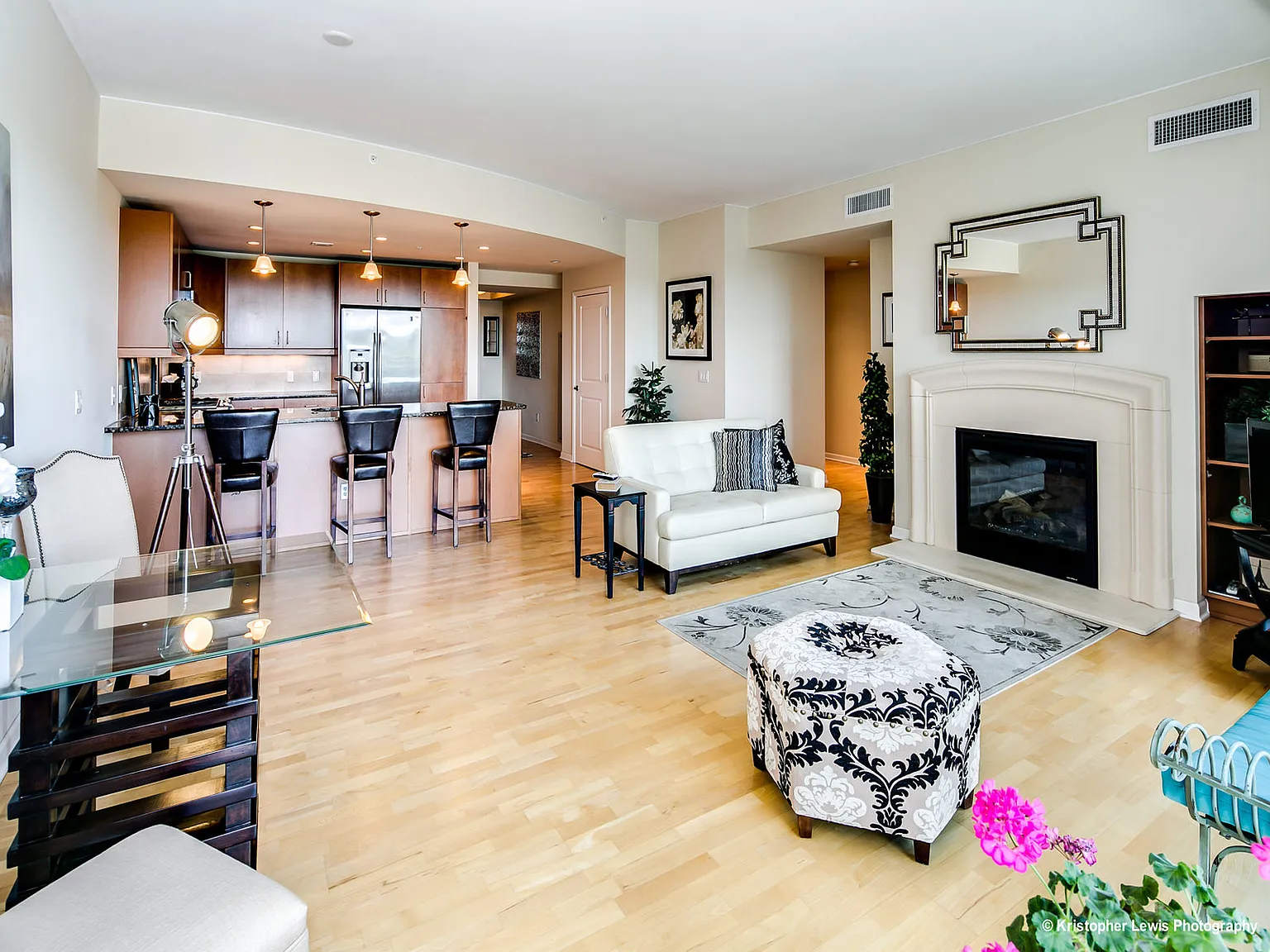 1 bed, 953 sqft, $2,600 — Photo 4