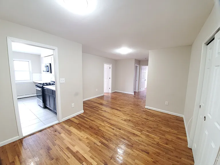 204 Cleveland St #B — Photo 7