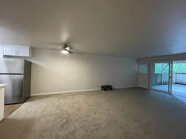 129 108th Ave SE #3 — Photo 4