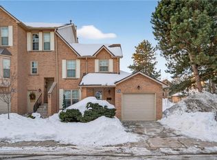 2272 Mowat Ave #56, Oakville, ON L6H 5L8