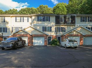745 Oakwood Ave, State College, PA