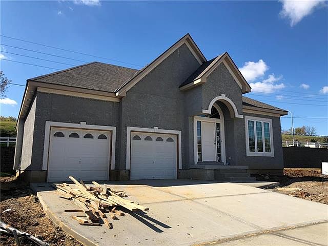 1st image of 631 Rosewood Dr