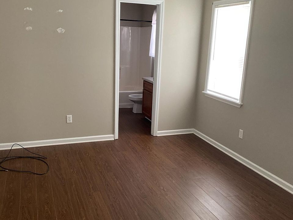 2nd image of 4115 Sedgwyck Ln