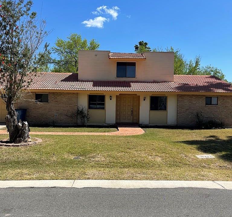 1st image of 808 Balboa Rd