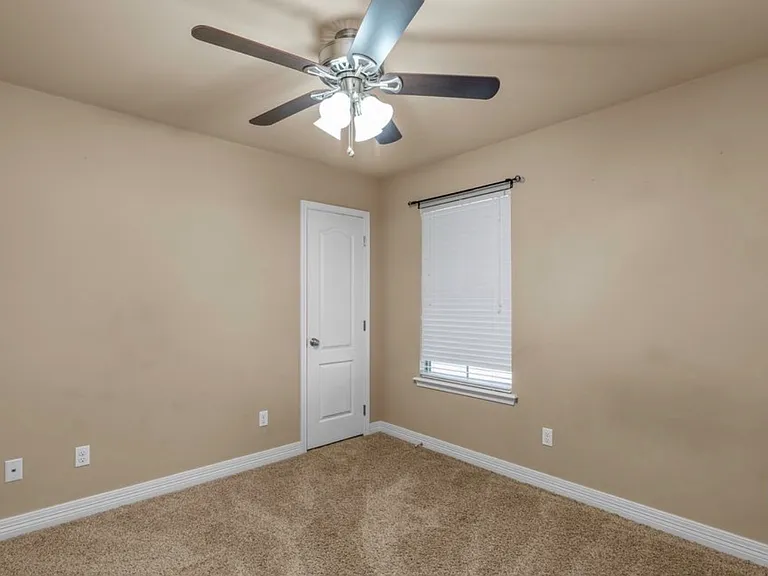 3826 Pickering Pass Dr — Photo 14