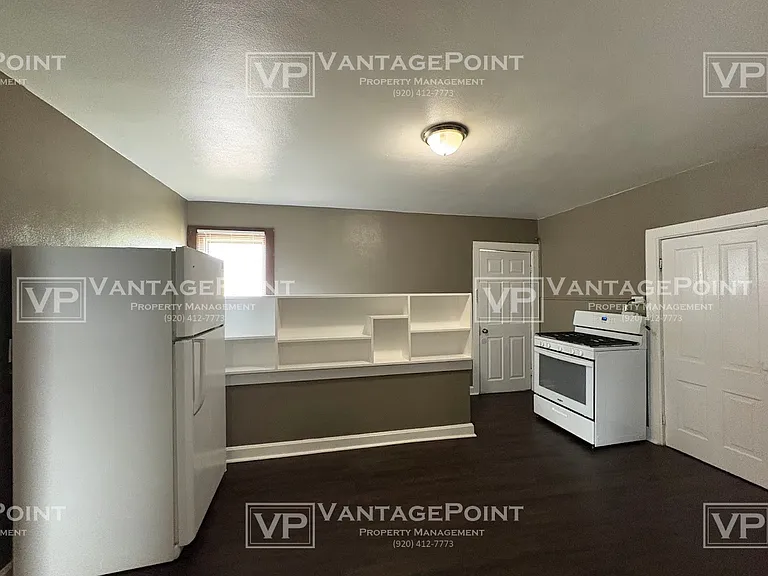 1442 S Chestnut Ave — Photo 2