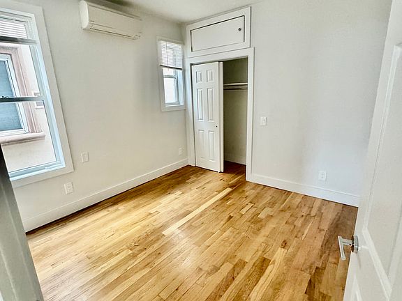 4th image of 42 Southgate Ct #2B
