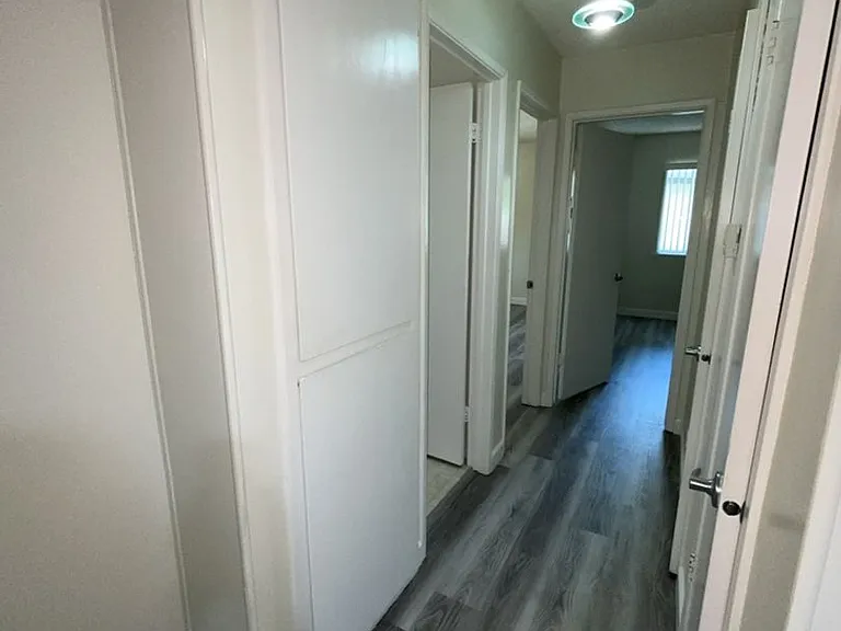 1901 Donner Ave #4 — Photo 9