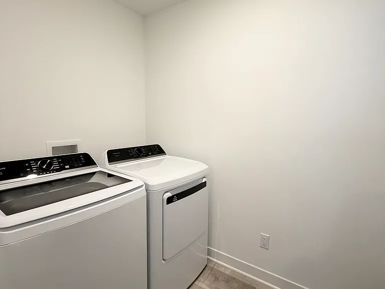 1208 Taggart Way — Photo 16