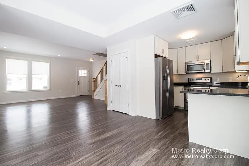 31 Cottage Park Ave #31