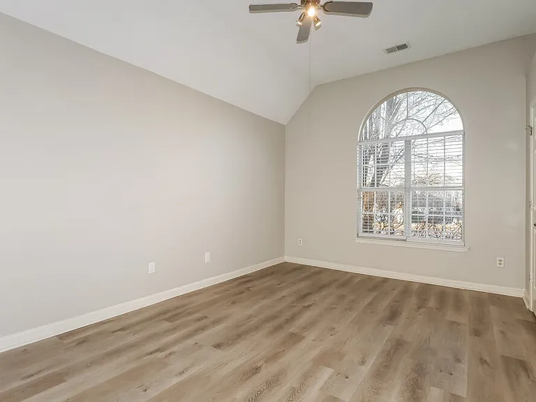 7643 Shadow Hills Dr — Photo 11