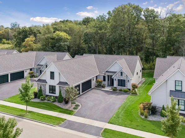 2334 Simply Living Ln, Hudson, WI 54016