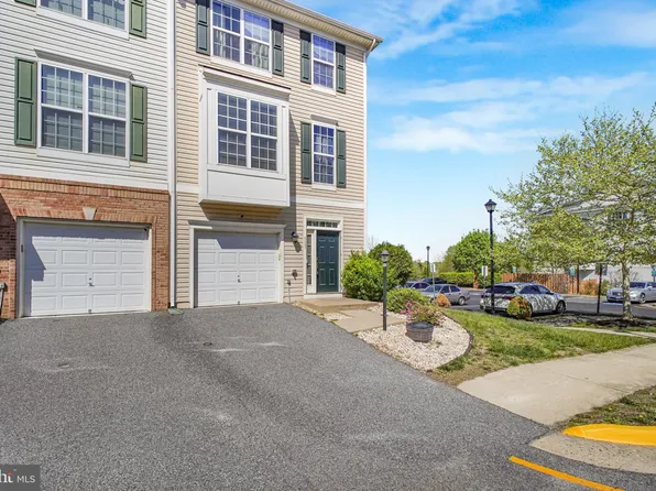 111 Macon Dr, Stafford, VA 22554
