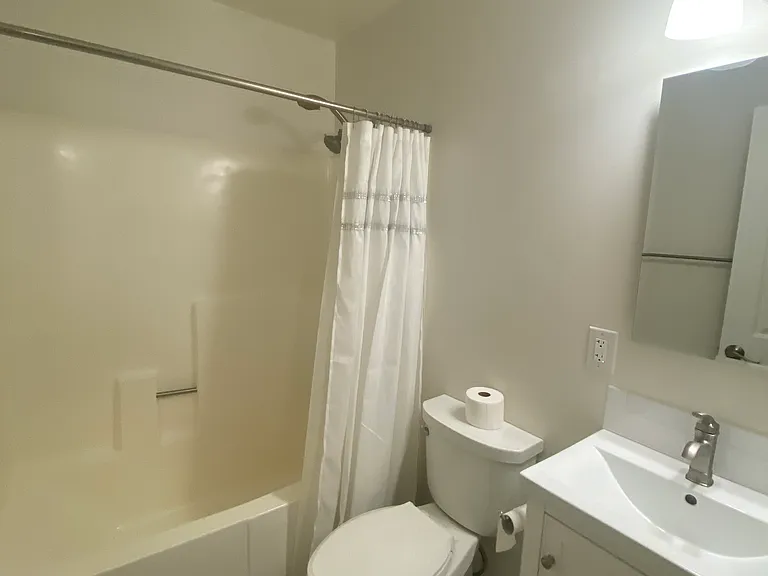 805 Poplar Ave — Photo 7