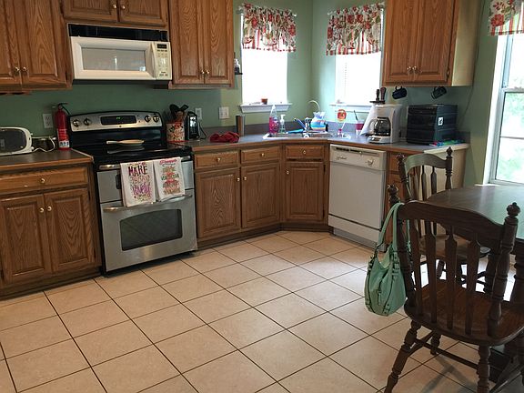 Roomy and Open Kitchen