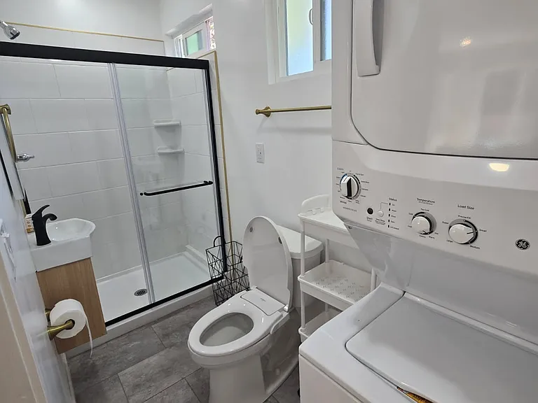 2481 E Canal Dr #1 — Photo 2