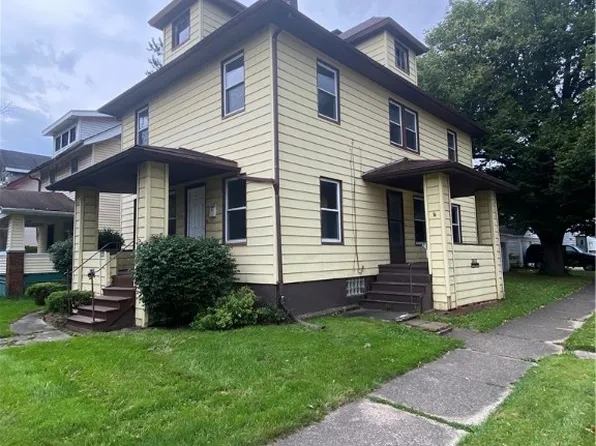 3218 W 112th St, Cleveland, OH 44111