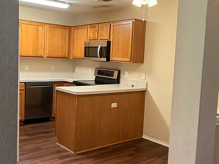 3207 Scenic Glen Dr — Photo 12