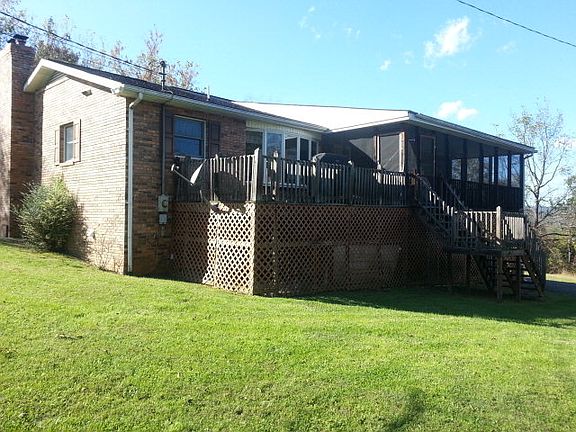 3rd image of 247 Valley Cir