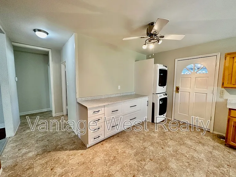 840 Bernard Ave — Photo 5