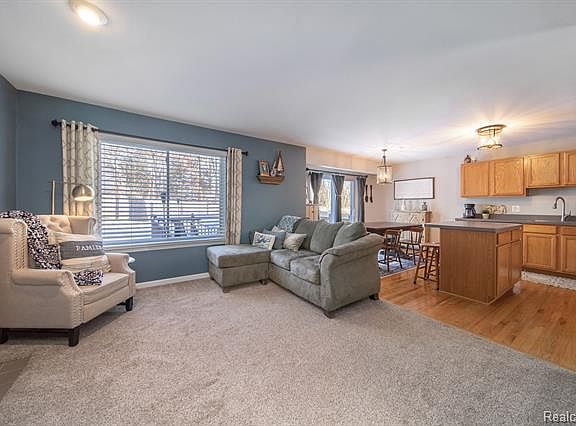 4th image of 3172 Granda Vista Dr