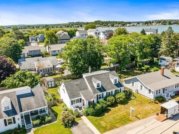 22 Touraine Ave, Hull, MA 02045