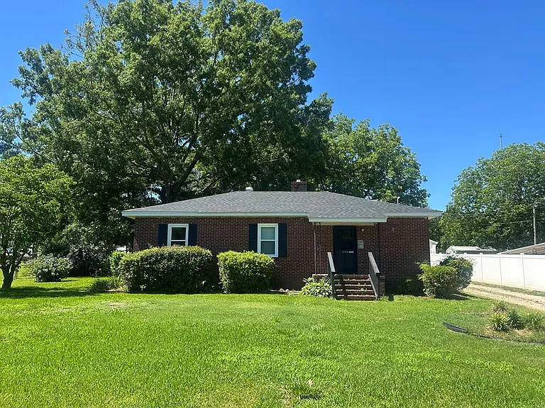 1116-1116 Cornelia Cir — Photo 1