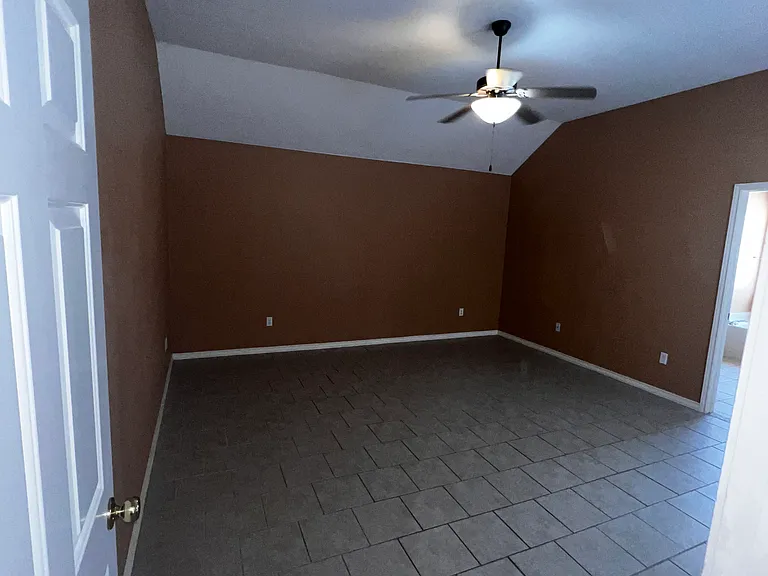 14033 Coquina Bay Ave — Photo 2