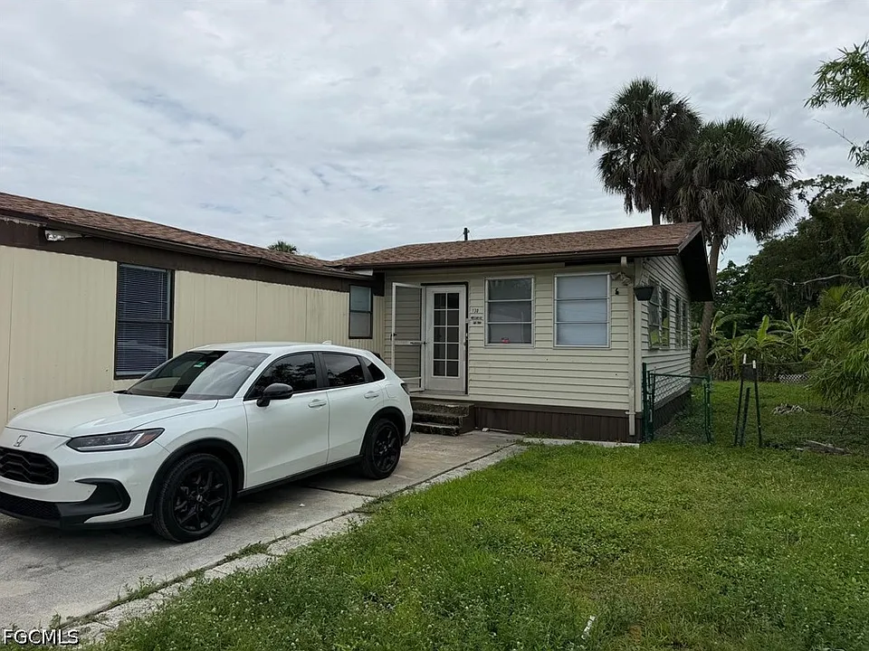 130 Lantern Pl
