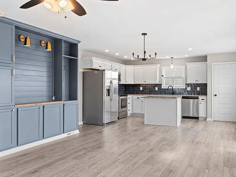 133 Tomahawk Pointe — Photo 6
