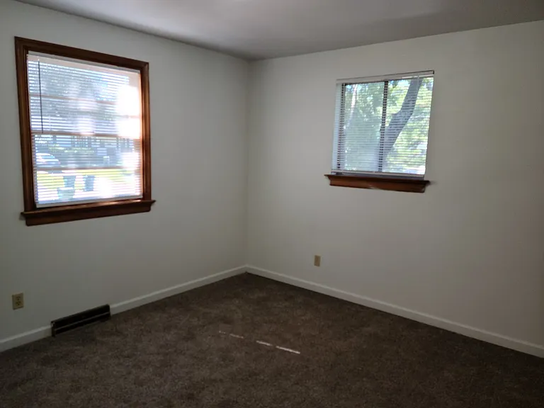 8010 Sycamore Ln — Photo 15