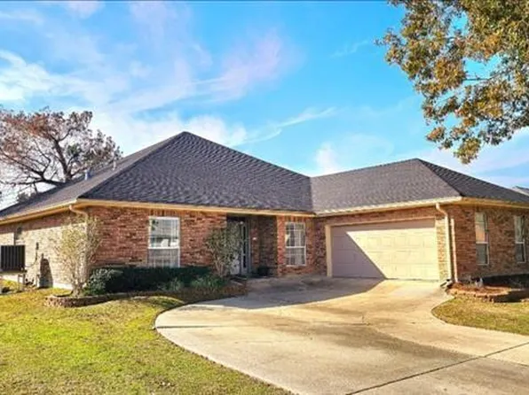 3608 Lake Providence Dr, Harvey, LA 70058