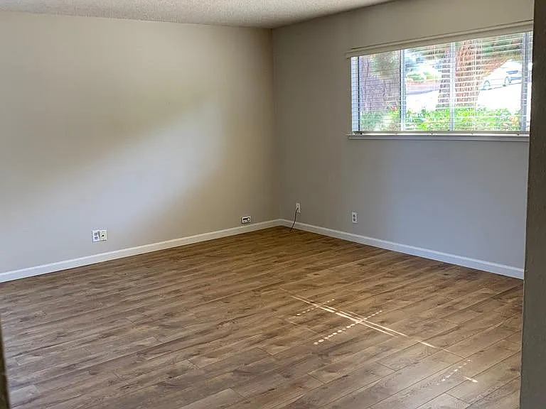 812 Belden St #1 — Photo 7