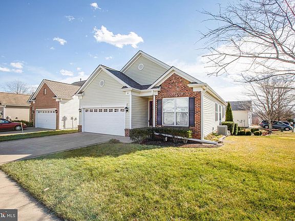 4th image of 39 Ashland Cir
