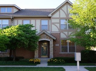 1928 Brentwood Rd, Northbrook, IL 60062