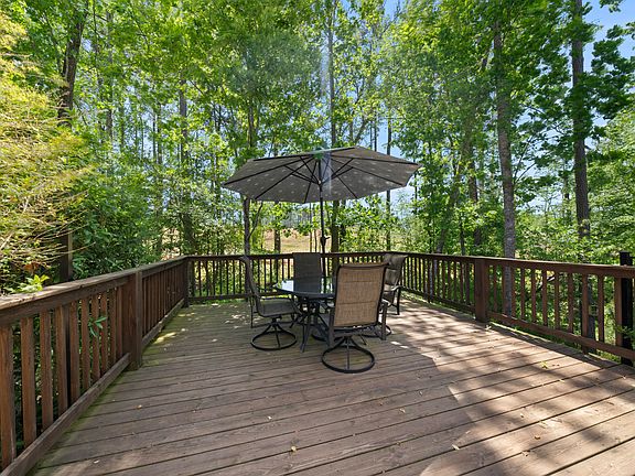 3rd image of 105 Mystic Quartz Ln
