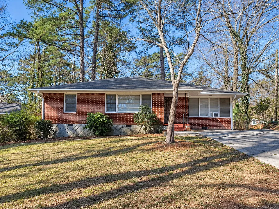 187 Fairburn Rd SW
