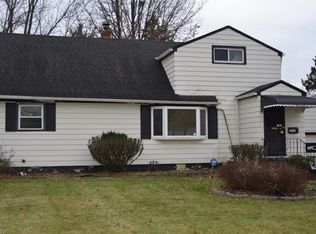 22612 Jennings St, Warrensville Heights, OH