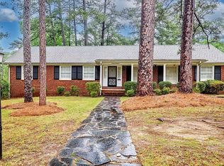 116 S Churchill Dr, Fayetteville, NC 28303