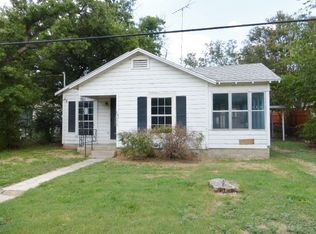 975 Mesquite St, Stephenville, TX 76401