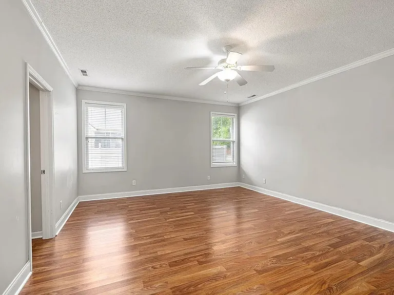 3225 Mayflower Ln — Photo 29