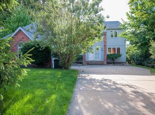 2276 Richmond Rd, Beachwood, OH