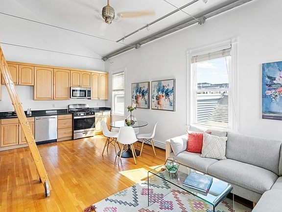 5th image of 390 Norfolk St #3